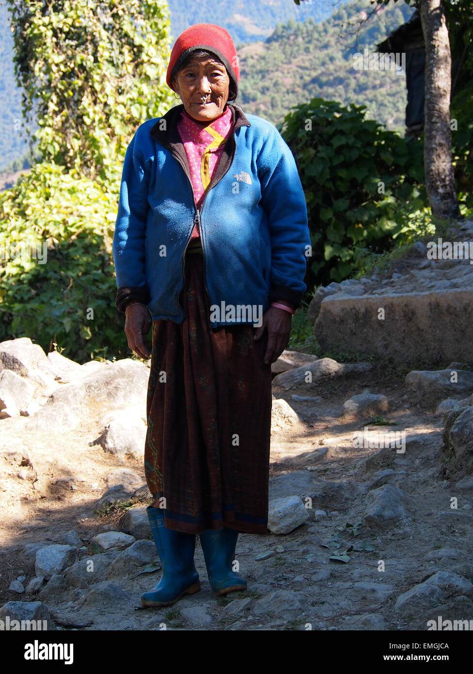 Anziani vecchia donna Nepalese Elder Lukla Nepal Asia Foto Stock