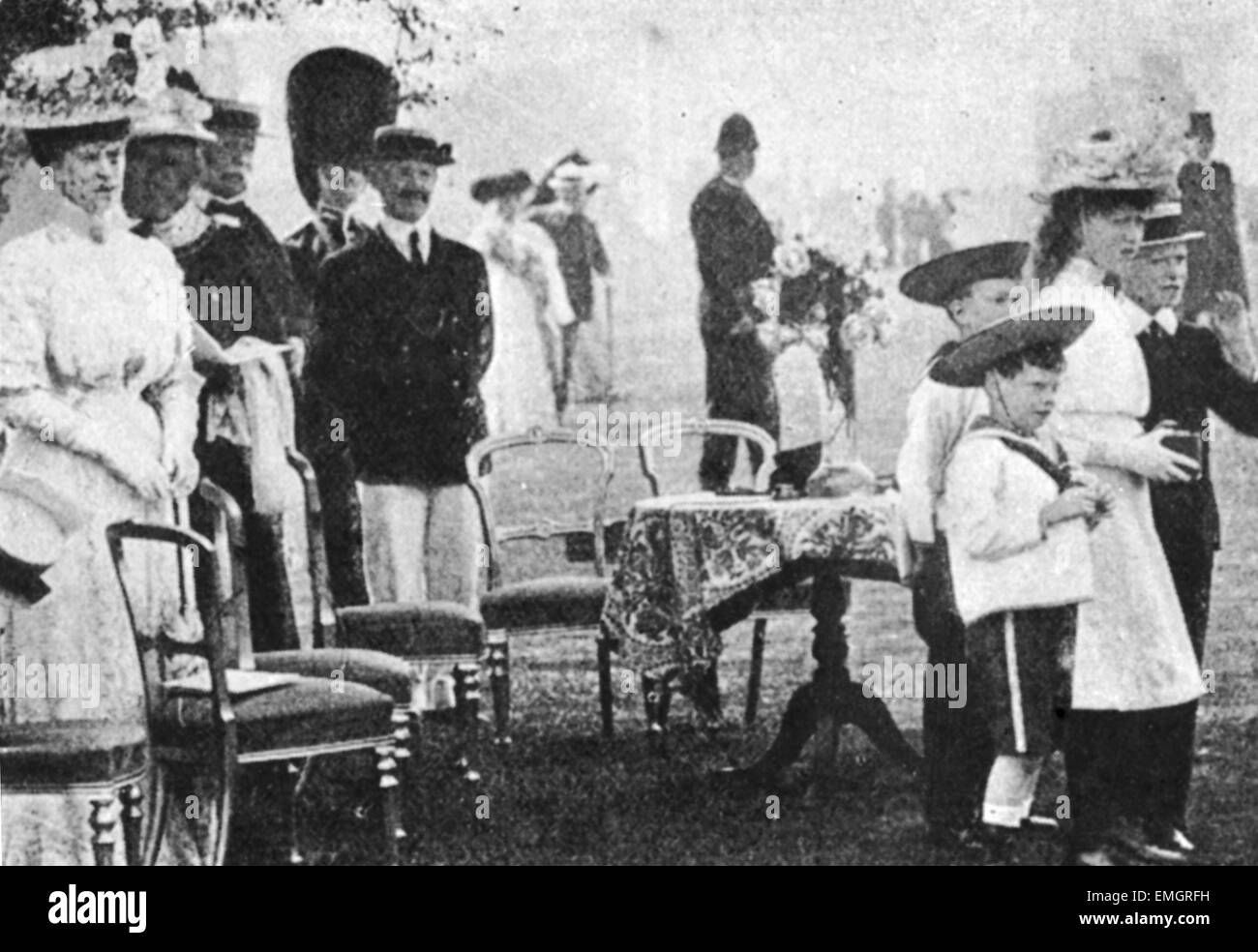 HRH Principessa di Galles alla partenza della Maratona di corsa in Windsor 24th luglio 1908 Foto Stock