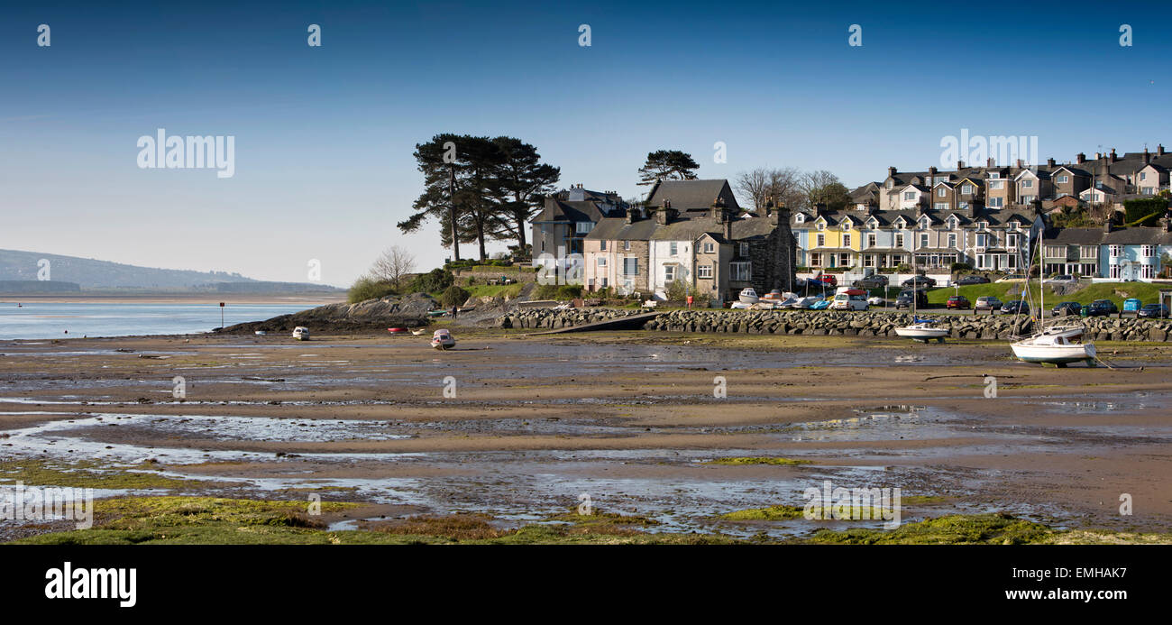 Regno Unito Galles, Gwynedd, Porthmadog, Borth-Y-Gest, vista panoramica del porto con la bassa marea Foto Stock