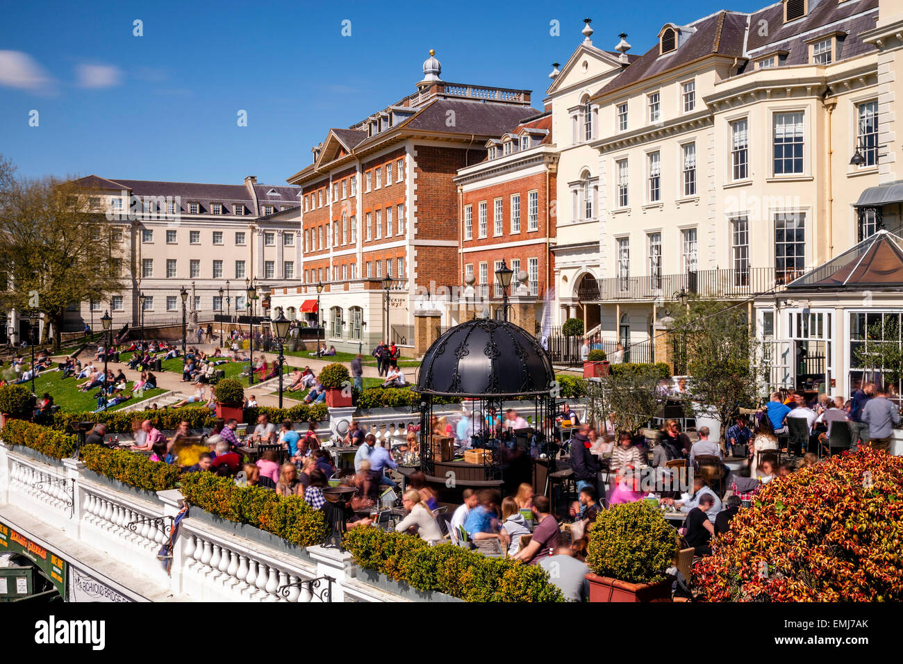 La Pitcher & Piano Riverside Bar, Richmond Upon Thames, Londra, Inghilterra Foto Stock