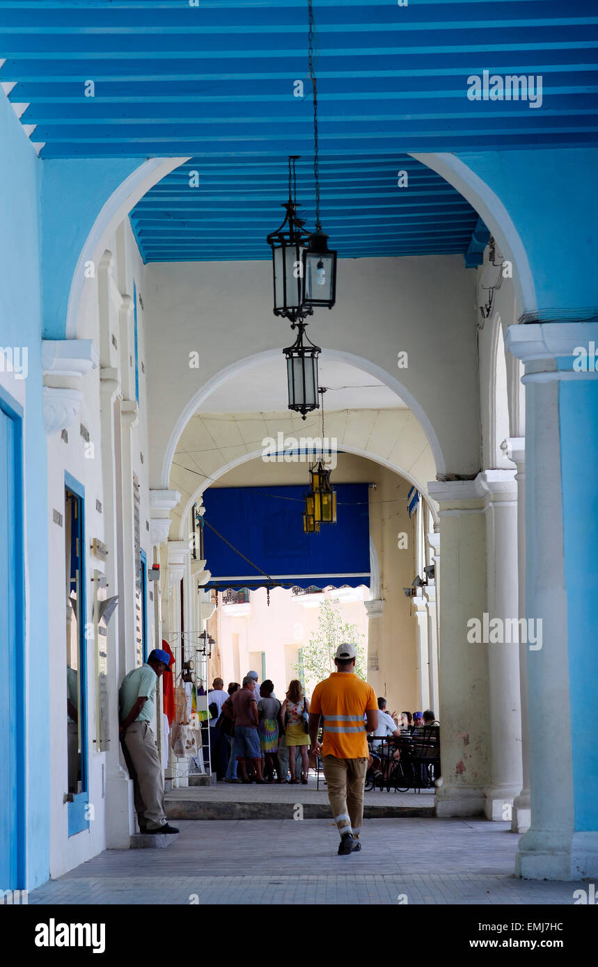 Edificio storico restaurato facciata in Plaza Vieja area Havana Cuba Foto Stock