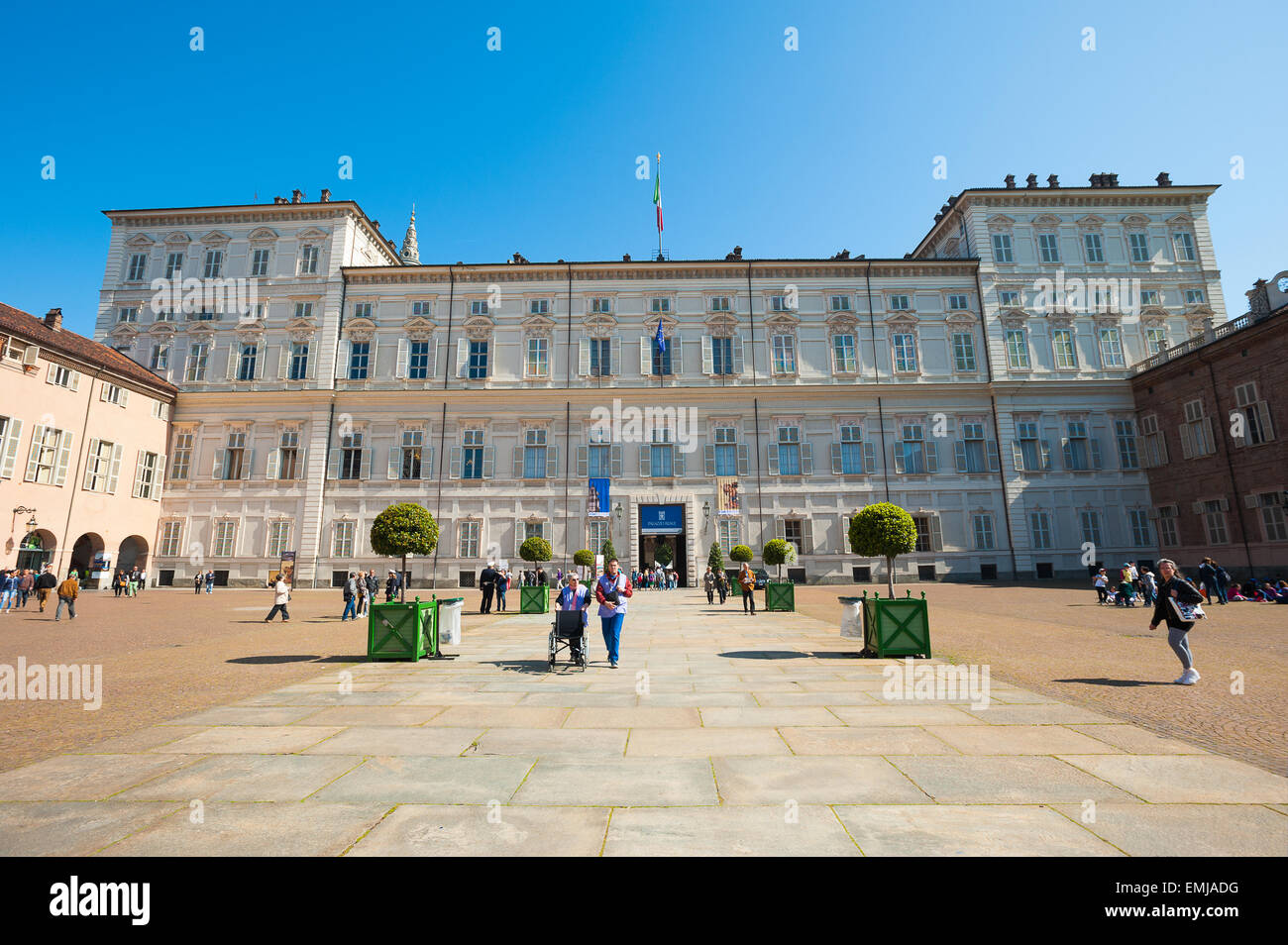 Torino, Italia. Xxi Aprile, 2015. Italia Piemonte Torino Palazzo reale apertura della 'luoghi di ostension nei secoli"il Palazzo Reale in Piazza Castello © davvero facile Star/Alamy vivere un nuovo credito: Davvero Facile Star/Alamy Live News Foto Stock