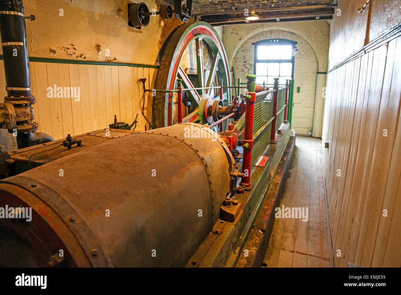 Il vecchio motore a vapore che utilizzata per fornire potenza a Burleigh Middleport fabbrica di ceramiche a Stoke-on-Trent Staffordshire England Regno Unito Foto Stock