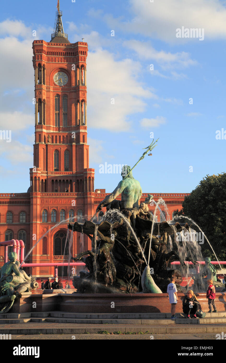 Germania, Berlino, Municipio, Rotes Rathaus, Fontana di Nettuno, Foto Stock