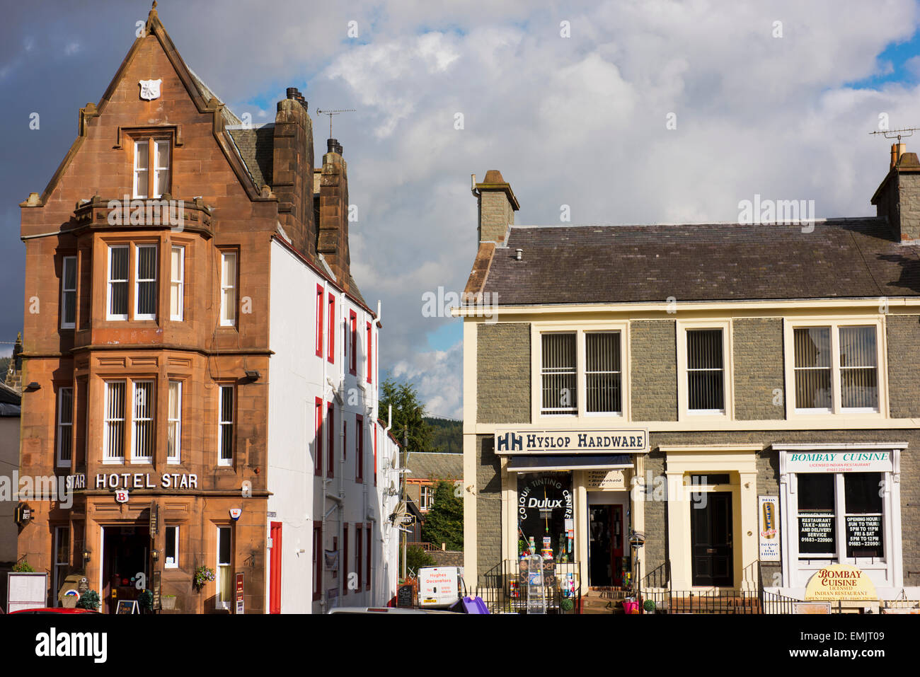 Edifici tradizionali a Moffat, un ex cittadina termale e centro di commercio della lana. Foto Stock
