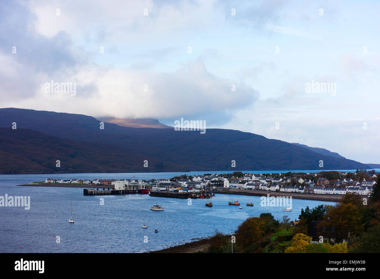 Ullapool e si porta sul Loch scopa in Scozia Highlands. Foto Stock