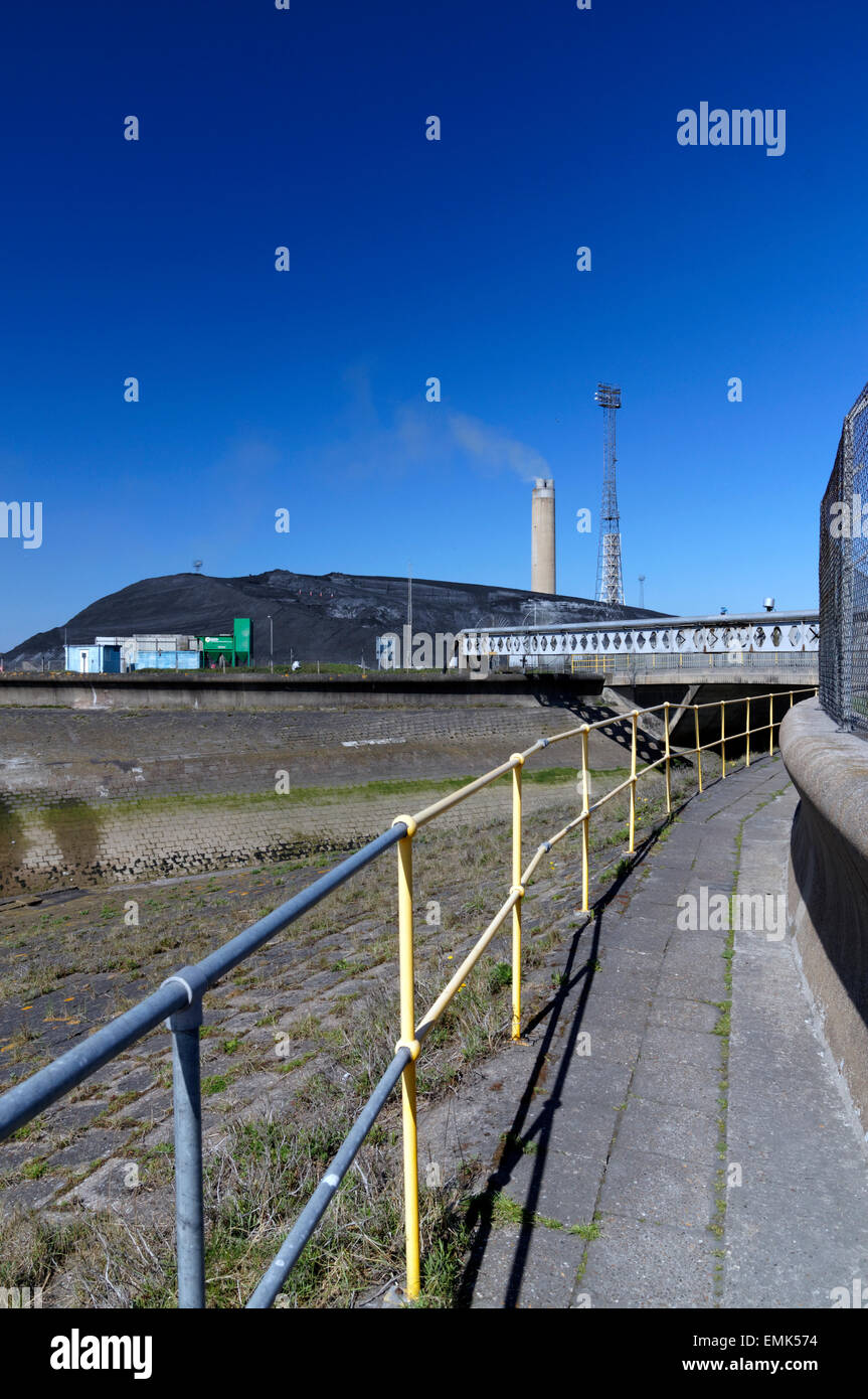 Aberthaw Coal Fired power station, Vale of Glamorgan, South Wales, Regno Unito. Foto Stock