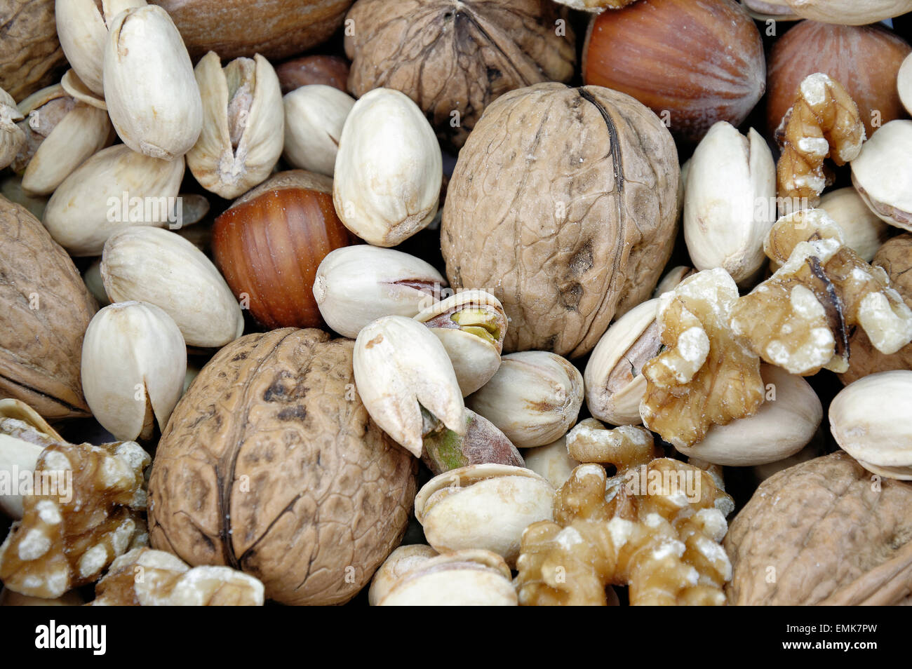 Vari dadi, noci, nocciole, pistacchi Foto Stock