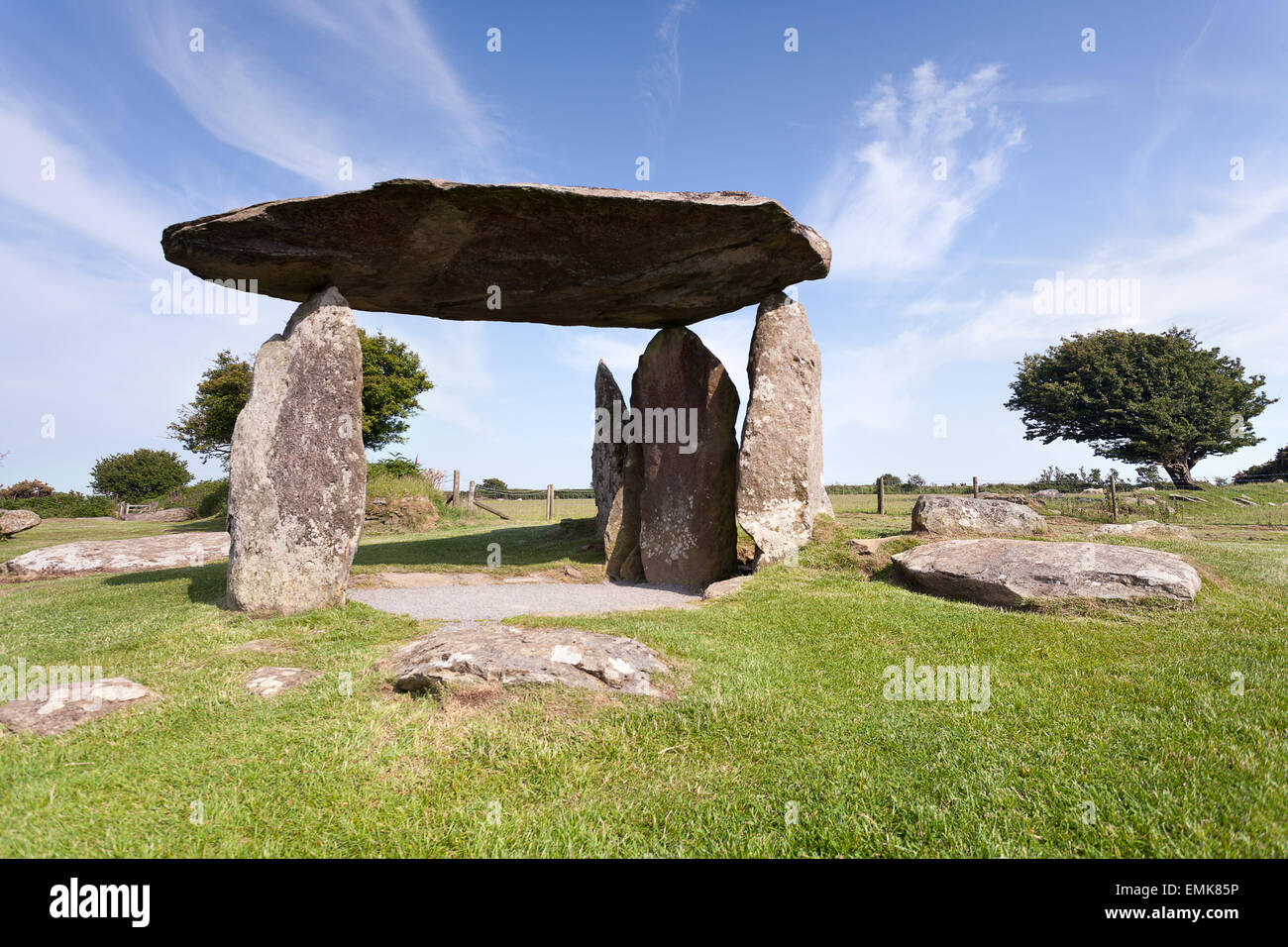 Pentre Ifan, età del bronzo sito megalitico in Galles Foto Stock