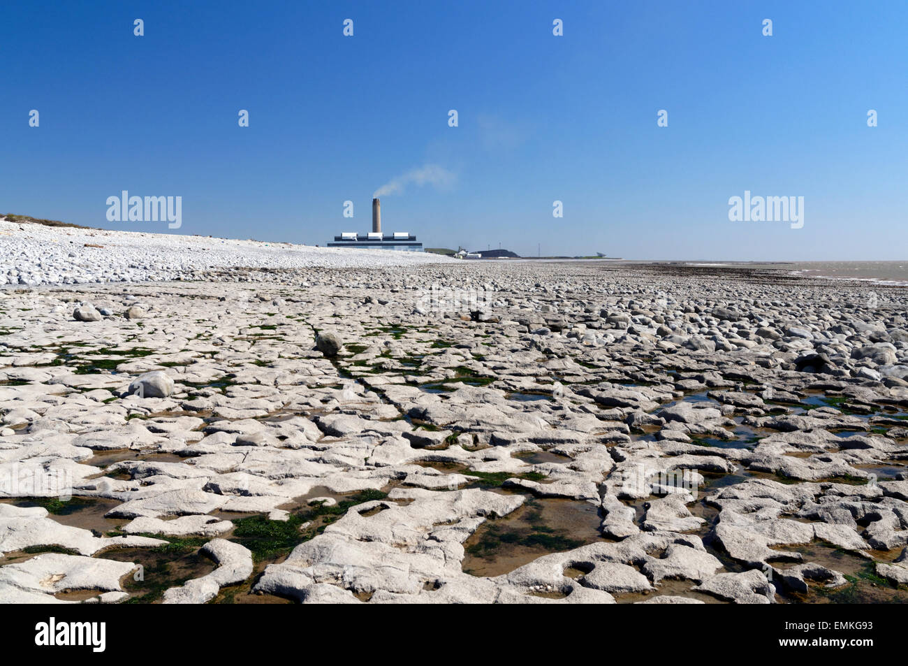 Aberthaw Coal Fired power station e tempesta beach, Vale of Glamorgan, South Wales, Regno Unito. Foto Stock