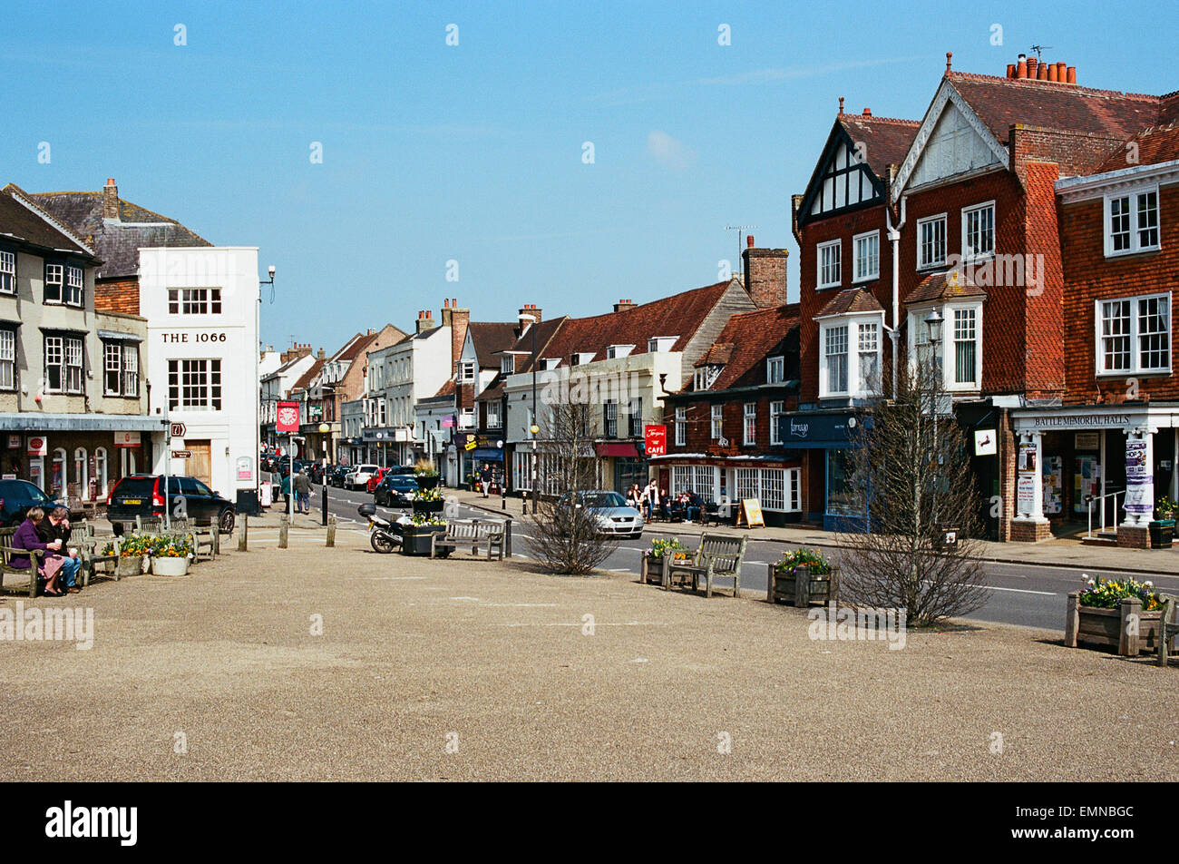 Abbey Green e la High Street a Battle, East Sussex, South East England Foto Stock