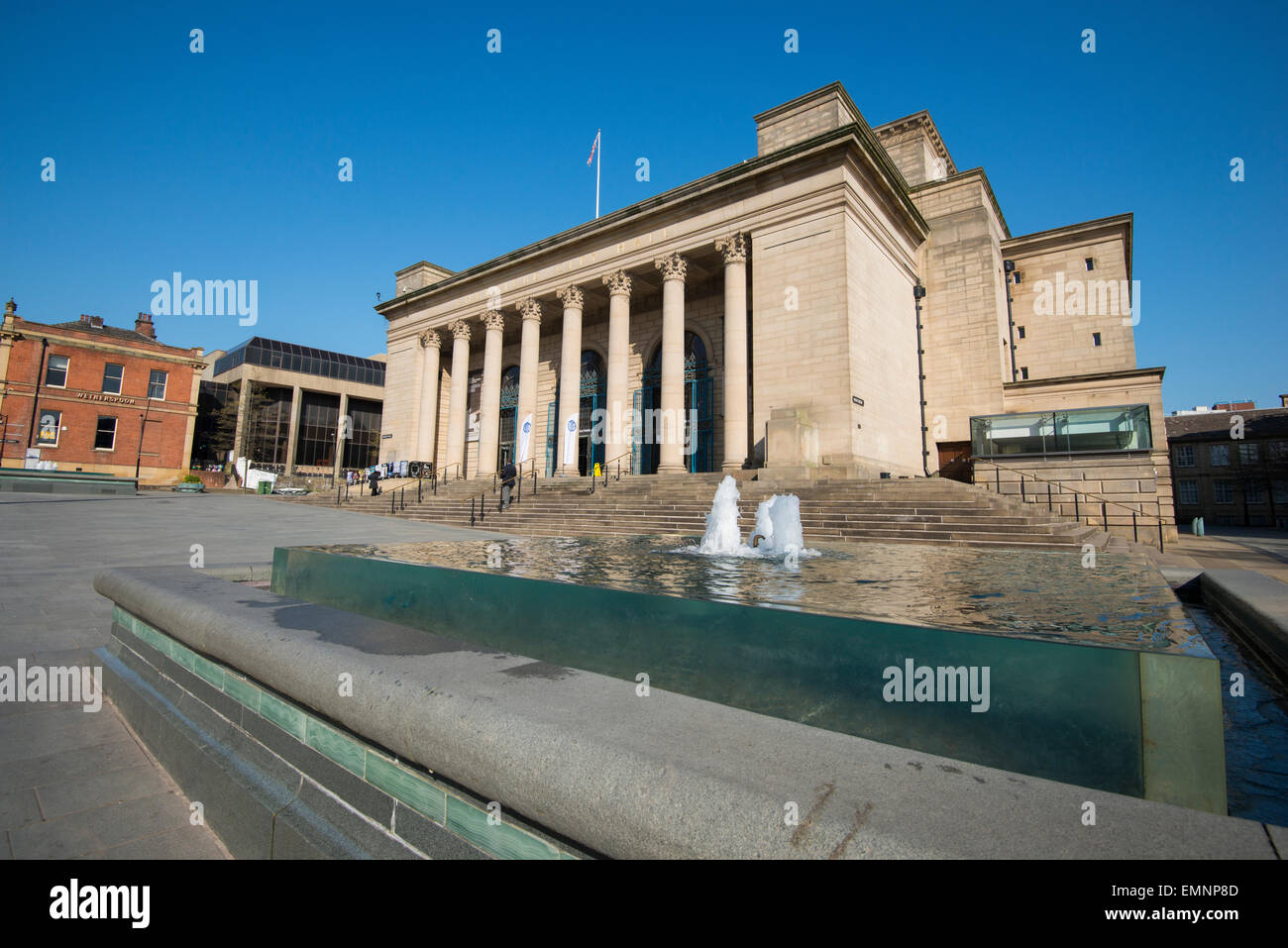 La molla a City Hall di Sheffield, South Yorkshire England Regno Unito Foto Stock