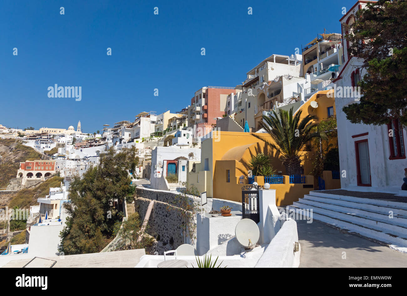 Una vista di Fira e Imerovigli - Santorini Island, Grecia Foto Stock