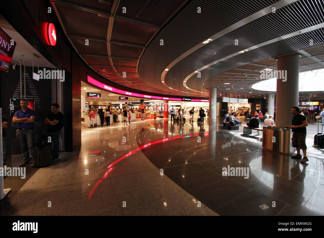 Frankfurt am Main International Airport Terminal in attesa in Germania Foto Stock