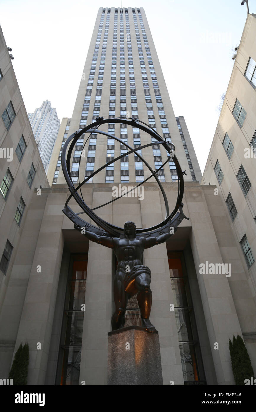 Stati Uniti d'America. La città di New York. Statua di Titan Atlas, da Lee Lawrie 1937. In stile Art Deco. Il Rockefeller Center. Quinta Avenue. Manhattan. Foto Stock