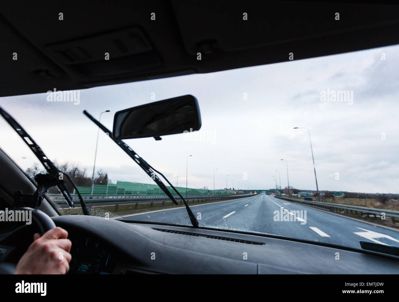 La guida in condizioni di cattivo tempo Foto Stock