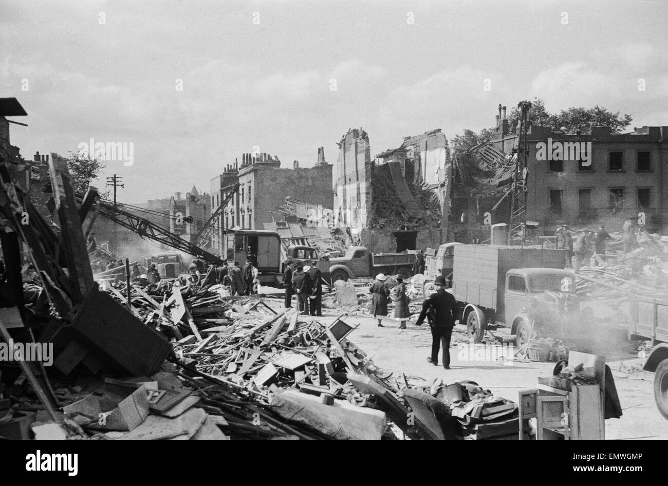 Danni della bomba a Kentish Town, Londra. Il 19 giugno 1944. Foto Stock