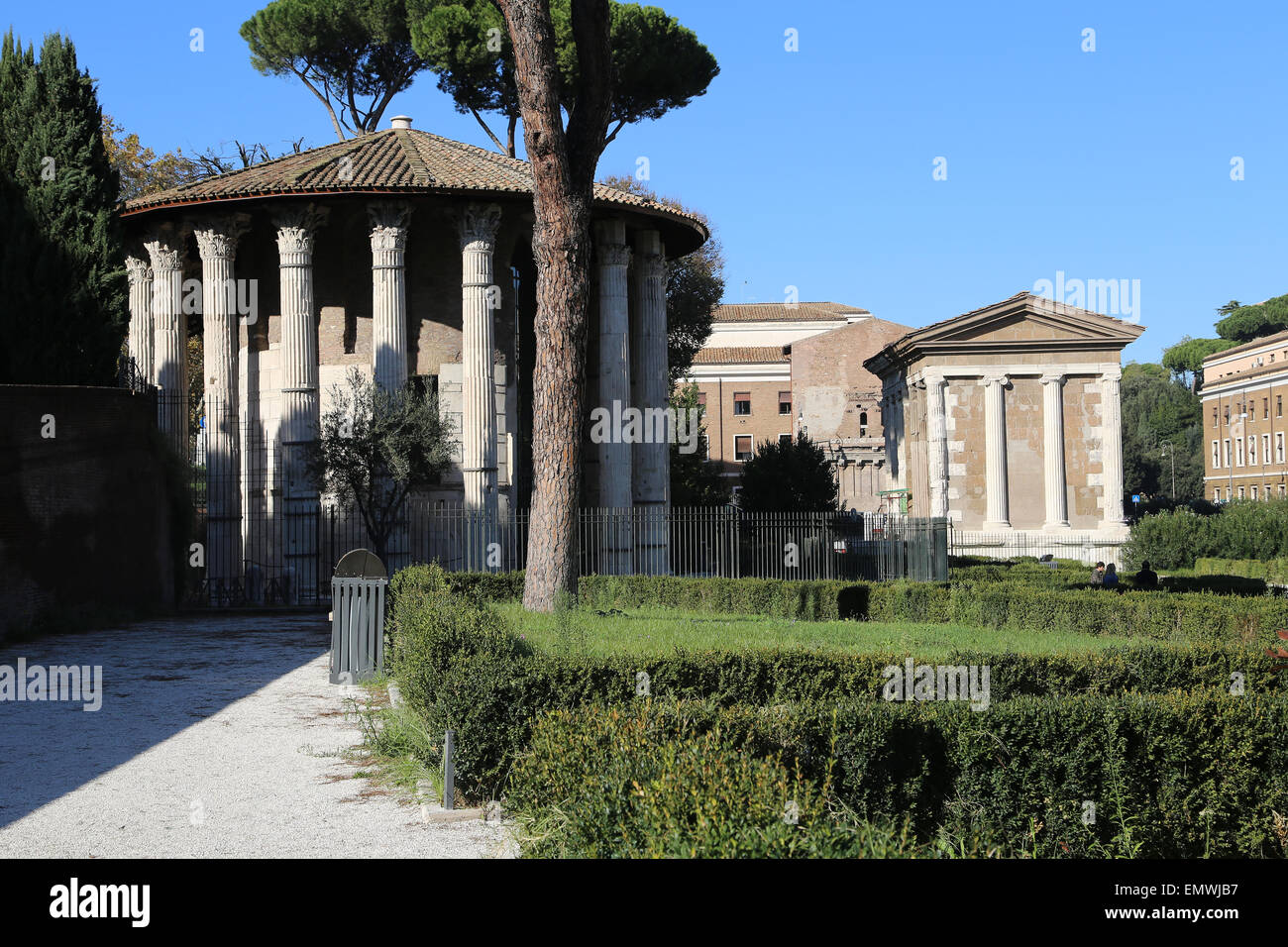 L'Italia. Roma. La circolare tempio di Ercole Vincitore (precedentemente pensato per essere un tempio di Vesta). Costruito nel II secolo A.C. Foto Stock