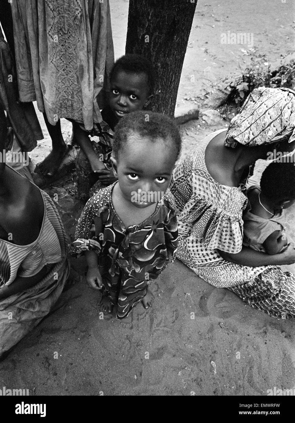 Risultati immagini per biafra bambini anni 60