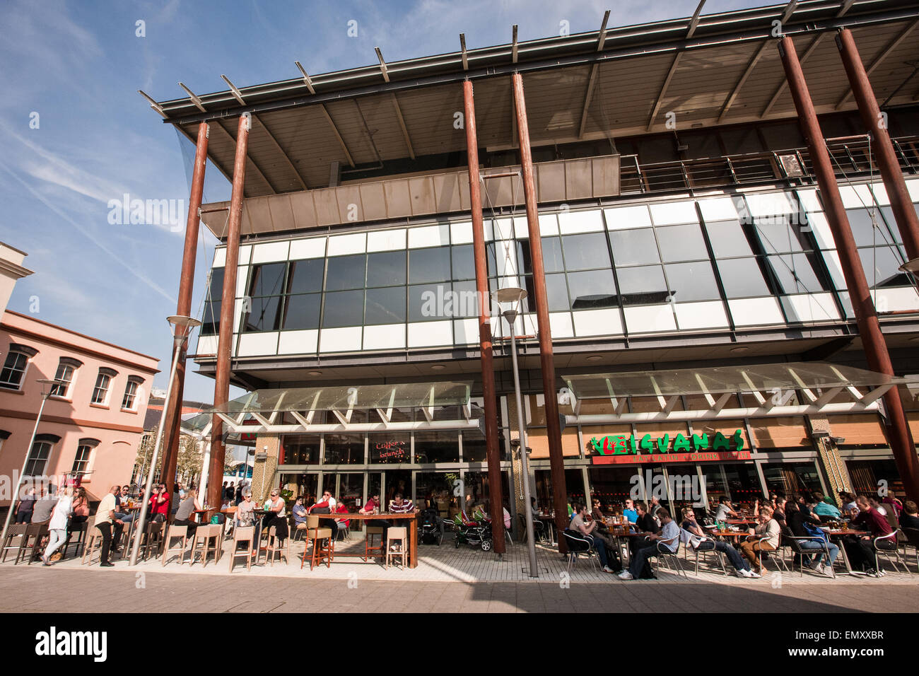 Bristol,'Las Iguana' messicano Latino / bar ristorante situato sulla piazza di ancoraggio, Harbourside, centro città di Bristol, Inghilterra, Europ Foto Stock