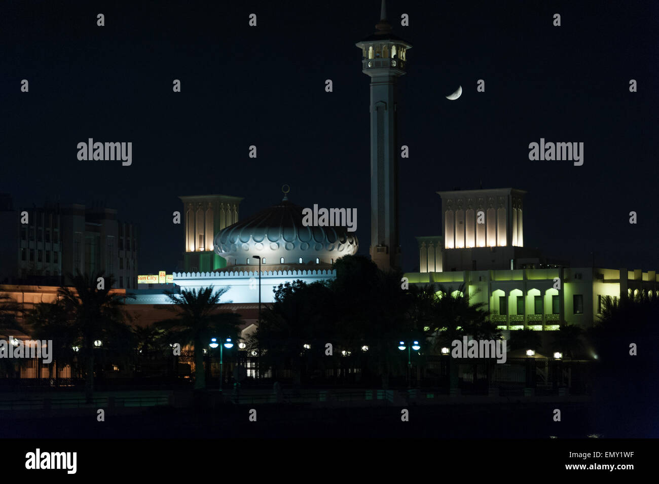 Bur Dubai Heritage Area. I righelli Diwan e Grande moschea, Dubai, UAE Foto Stock