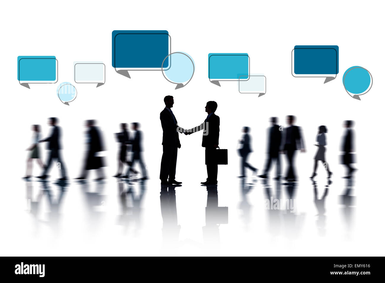 Un gruppo di uomini di affari che stringono le mani Foto Stock