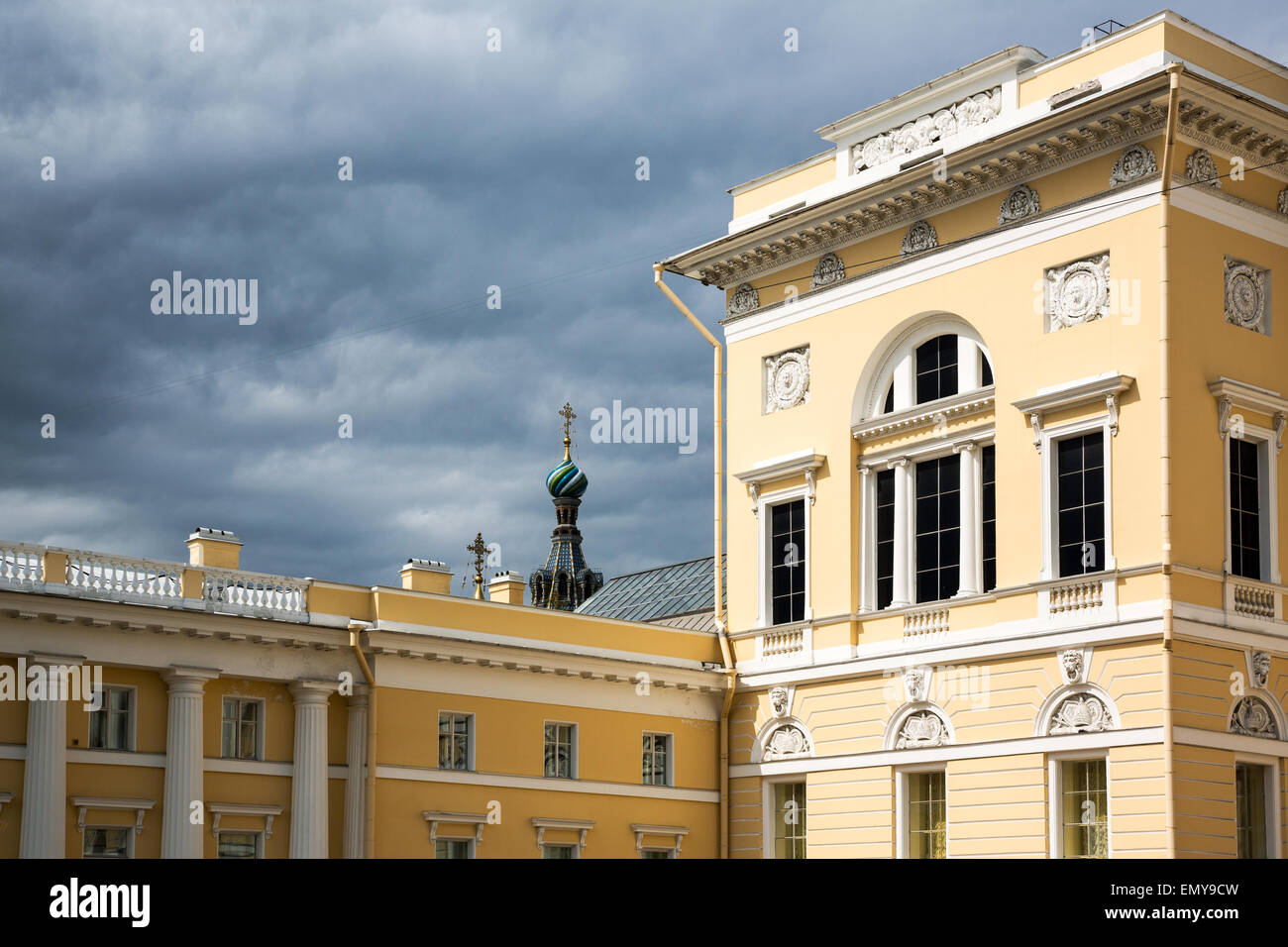 Russia, San Pietroburgo, vista l'ala laterale del Museo Russo Foto Stock