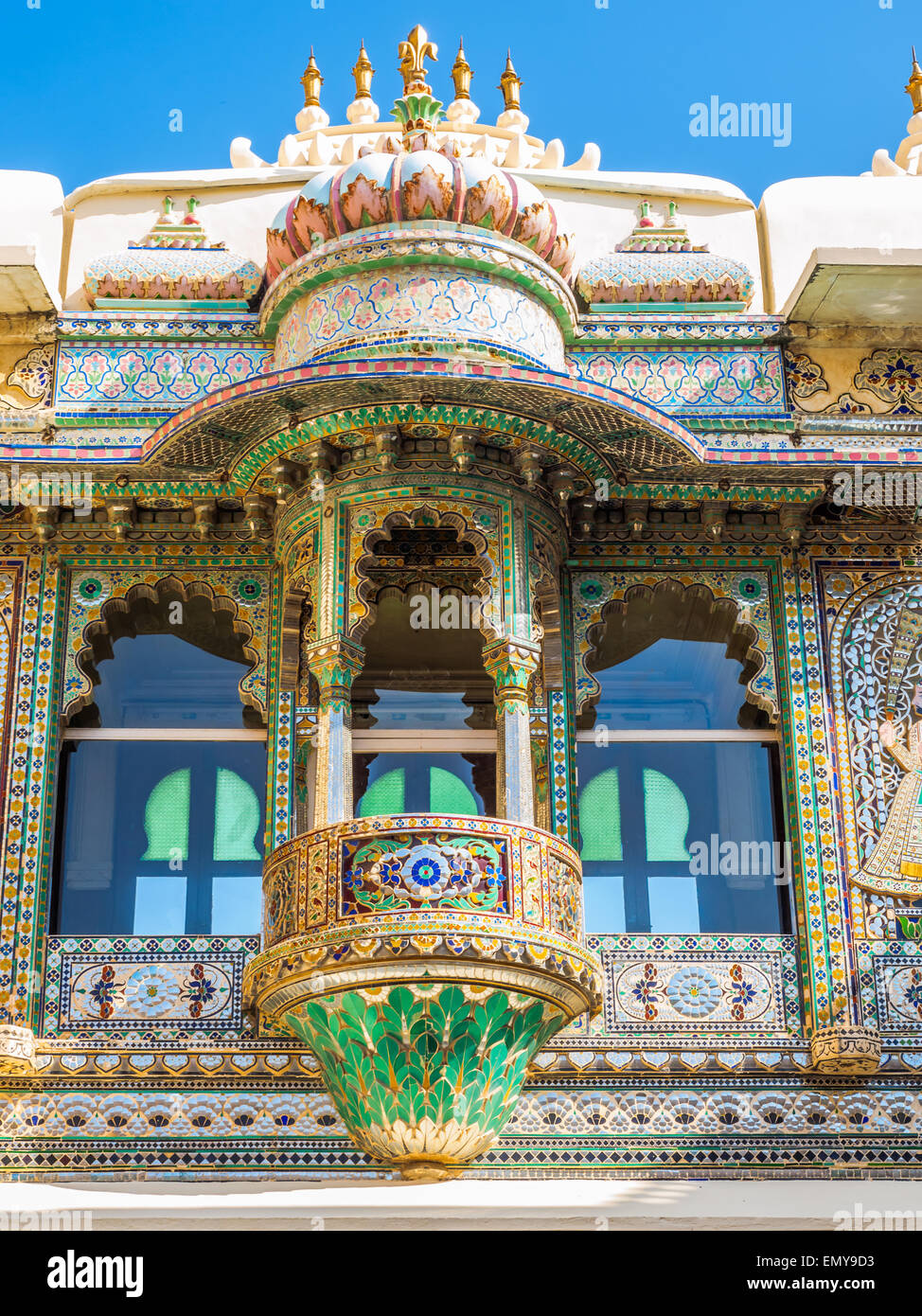 Udaipur City Palace balcone in Rajasthan, India Foto Stock