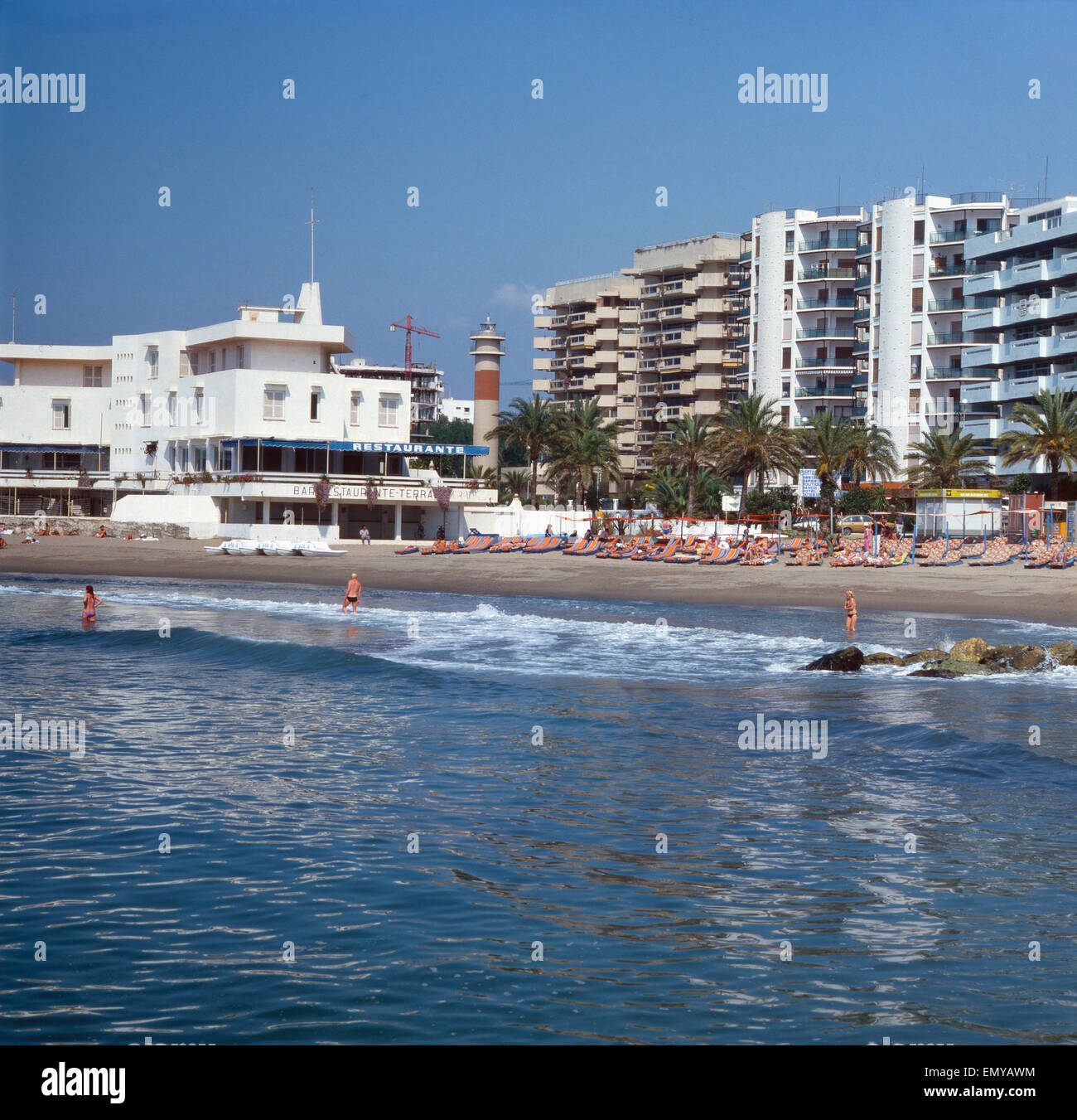Strandurlaub in Marbella, Spanien 1970er Jahre. Vacanza sulla spiaggia di Marbella, Spagna degli anni settanta. Foto Stock