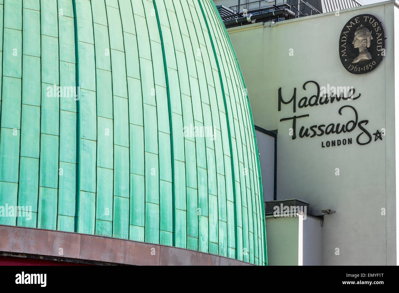 L'ex Planetarium rinominato la cupola a stella accanto al Madame Tussaud il branding Foto Stock