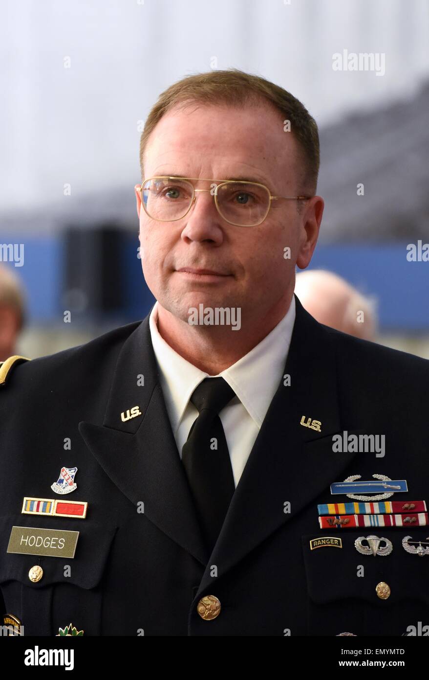 Rasdorf, Germania. 24 apr, 2015. Ben Hodges, comandante generale di noi forze di terra in Europa, durante una festa per celebrare i 25 anni dall'ultima noi pattuglia di confine al Punto Alfa memoriale di frontiera in Rasdorf, Germania, 24 aprile 2015. Punto Alfa è stato uno dei più vulnerabili posti durante la guerra fredda. Foto: UWE ZUCCHI/dpa/Alamy Live News Foto Stock