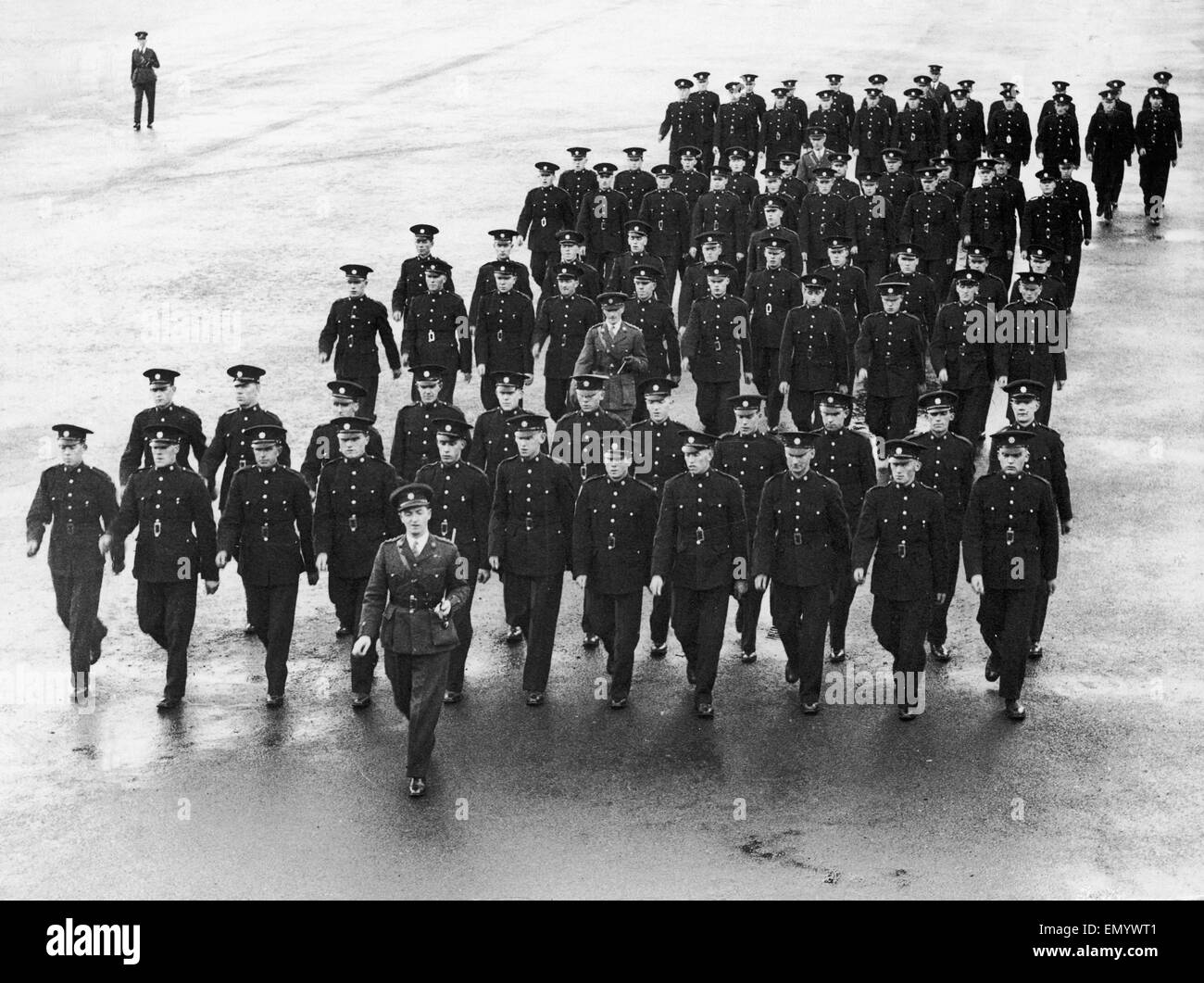 Passando dalla sfilata presso il Dublin Garda depot. 9 gennaio 1932 Foto Stock