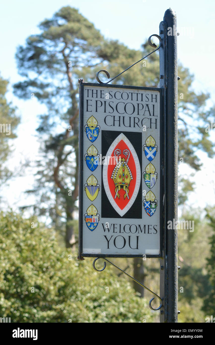 Chiesa Episcopale Scozzese firmare al di fuori di San Modoc la chiesa nel villaggio di Doune, Stirling, Scozia Foto Stock