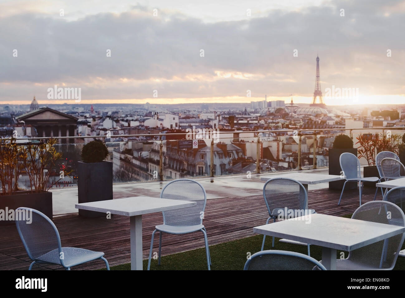 Bella cafe a Parigi Foto Stock