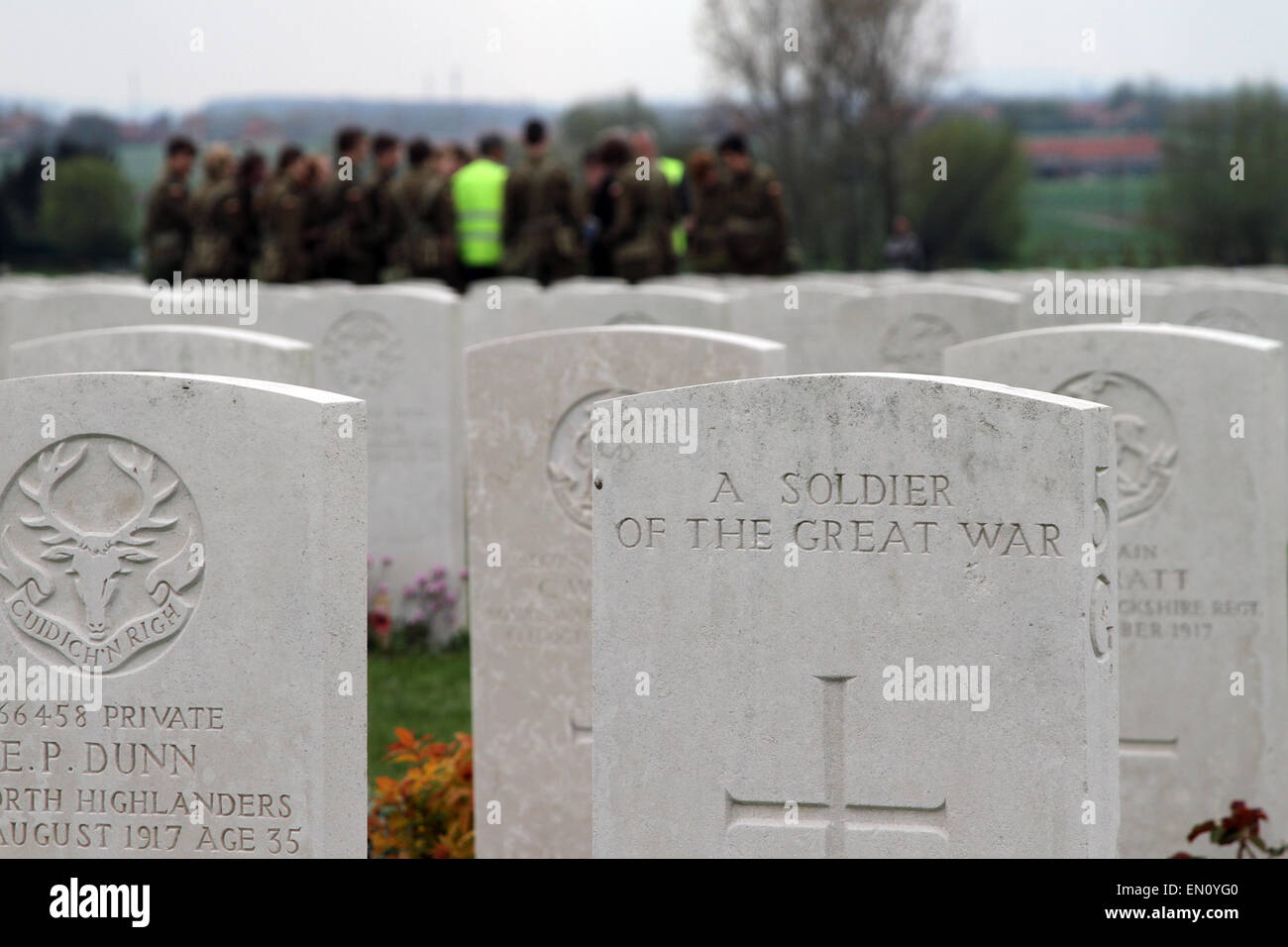 Le tombe dei soldati uccisi durante la Prima Guerra Mondiale a Tyne Cot cimitero, vicino a Ypres, Belgio Foto Stock