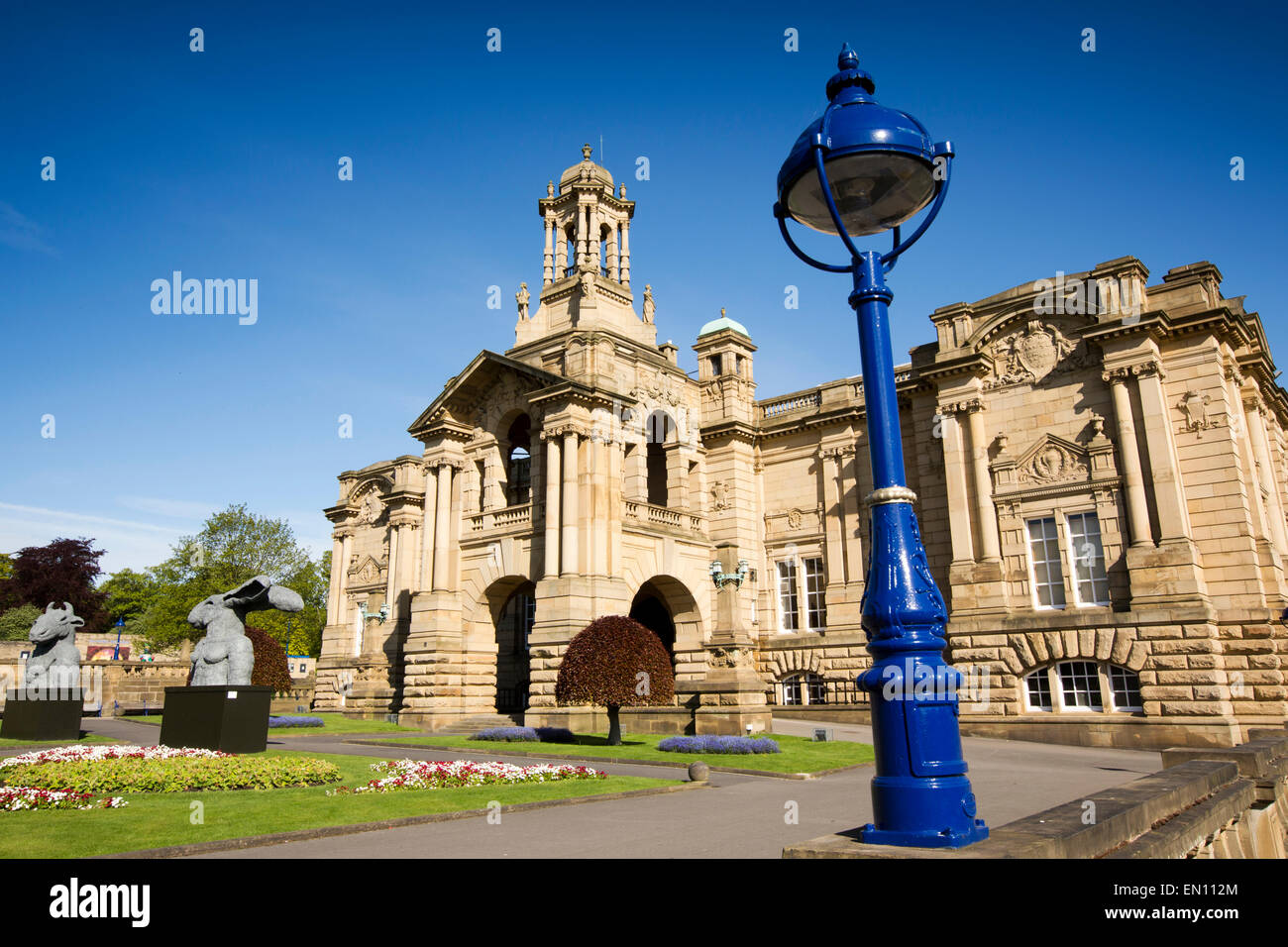 Regno Unito, Inghilterra, Yorkshire, Bradford Lister Park, Carwtright Hall Pinacoteca Civica Foto Stock