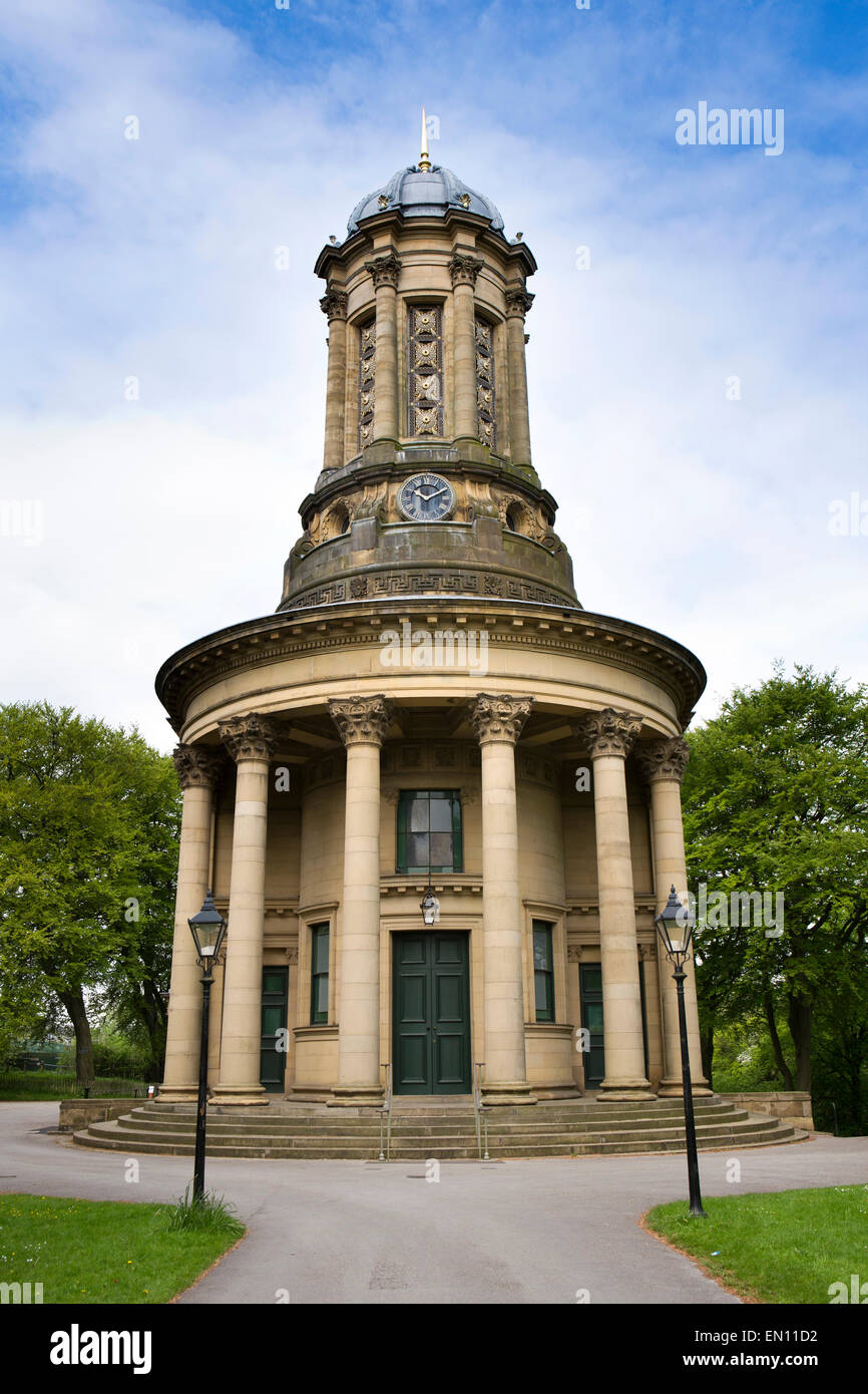 Regno Unito, Inghilterra, Yorkshire, Bradford, frontale curvo di Saltaire Regno Chiesa Riformata Foto Stock