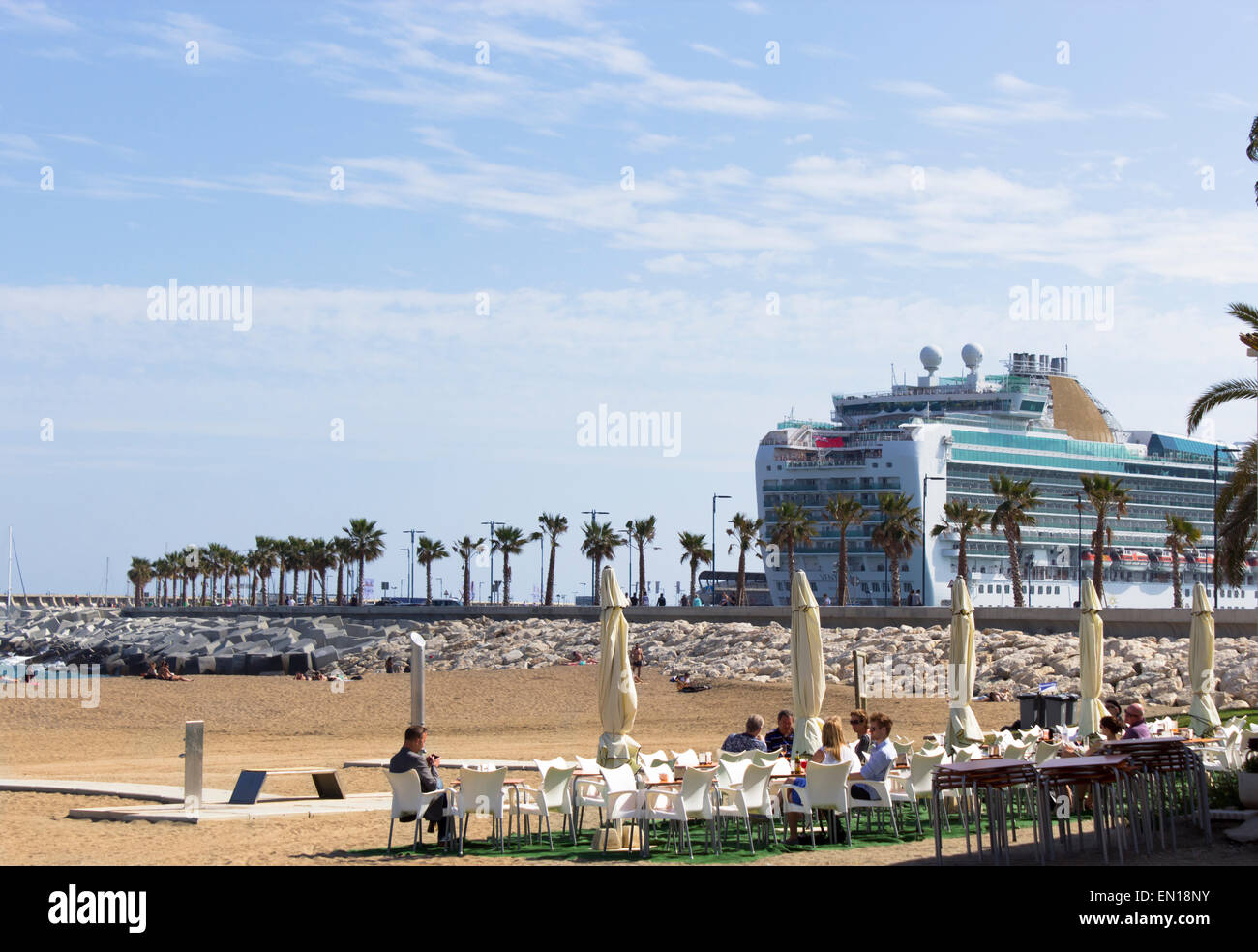 Nave da crociera ormeggiata al porto di Malaga, Costa del Sol, Andalusia. Foto Stock