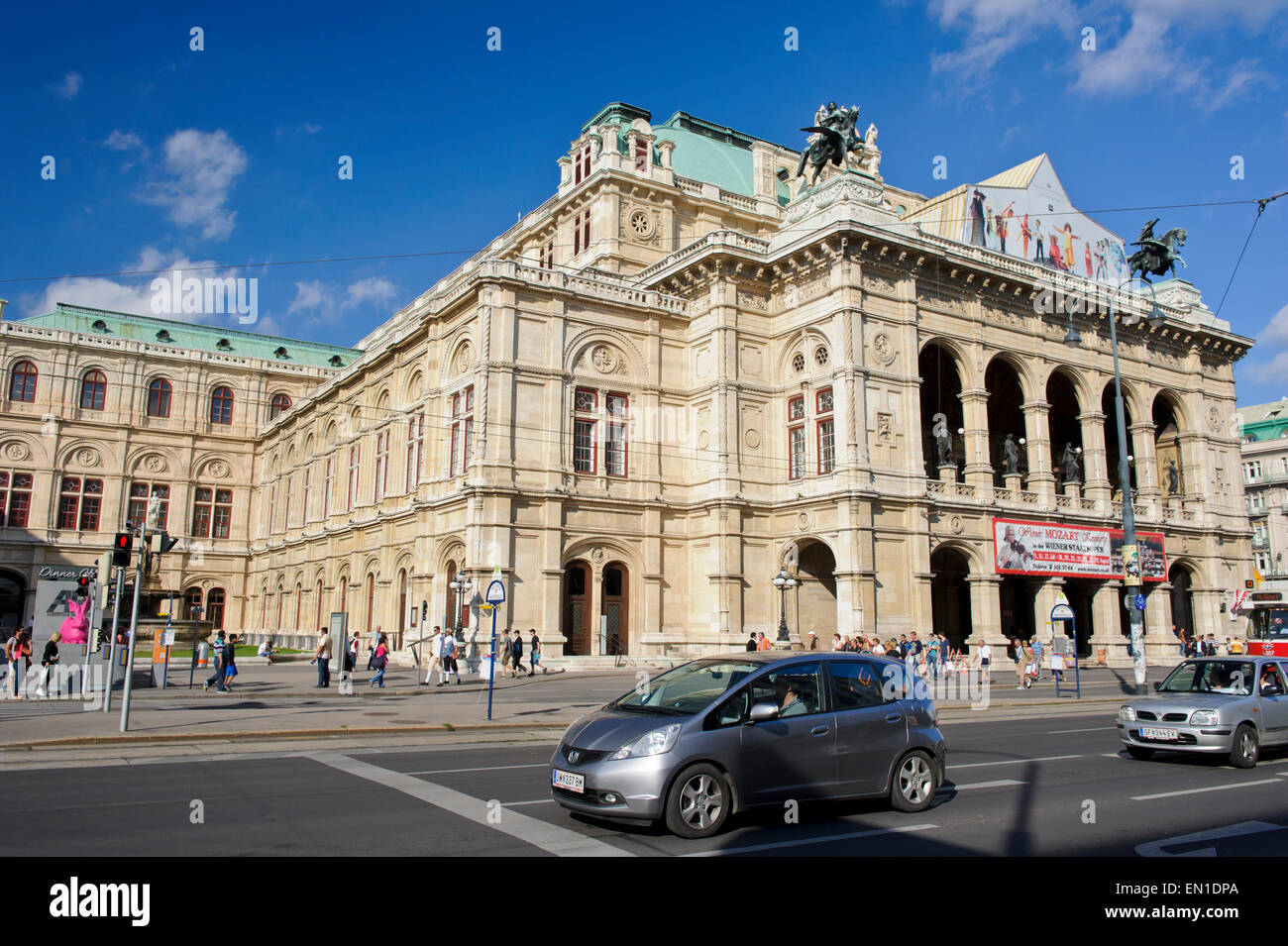 L'esterno dello Stato Opera house edificio, Vienna, Austria. Foto Stock