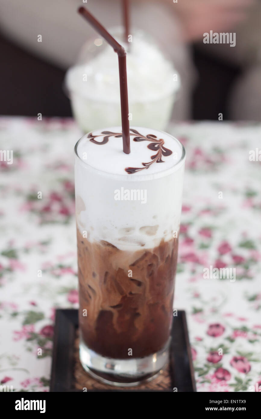 Iced mocha latte con schiuma di micro, stock photo Foto Stock