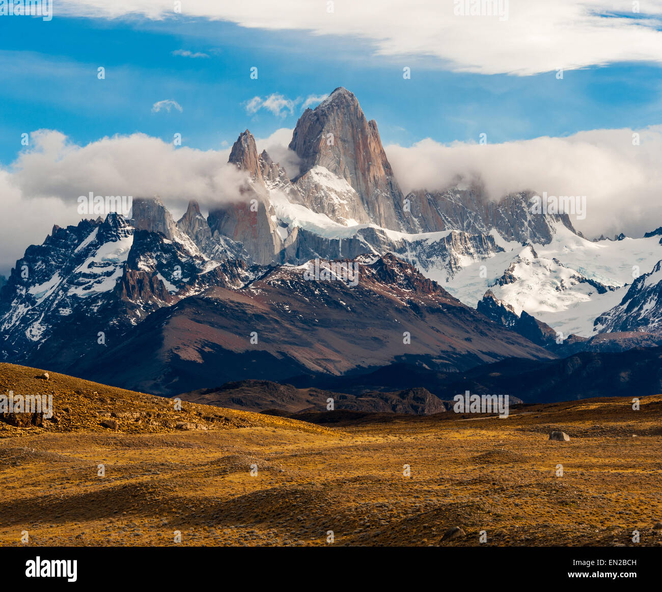 Fitz Roy montagna, El Chalten, Patagonia, ghiacciai Parco Nazionale Argentina. Foto Stock