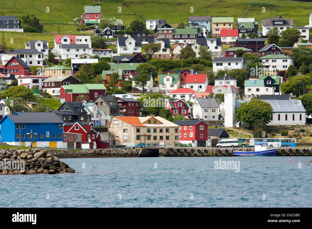 Colorata città di Vestmanna, Isole Faerøer Foto Stock
