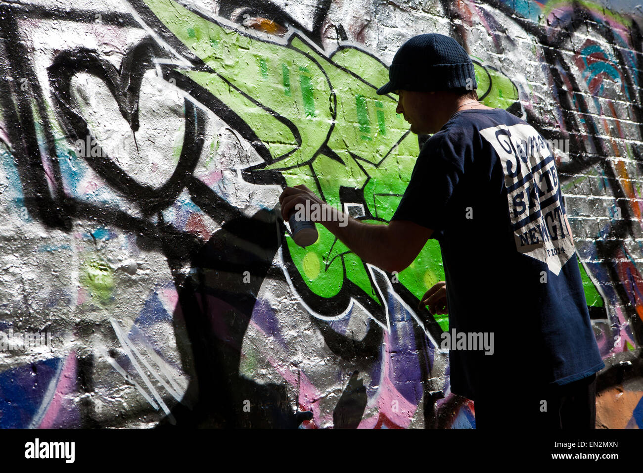 Artista di graffiti Foto Stock