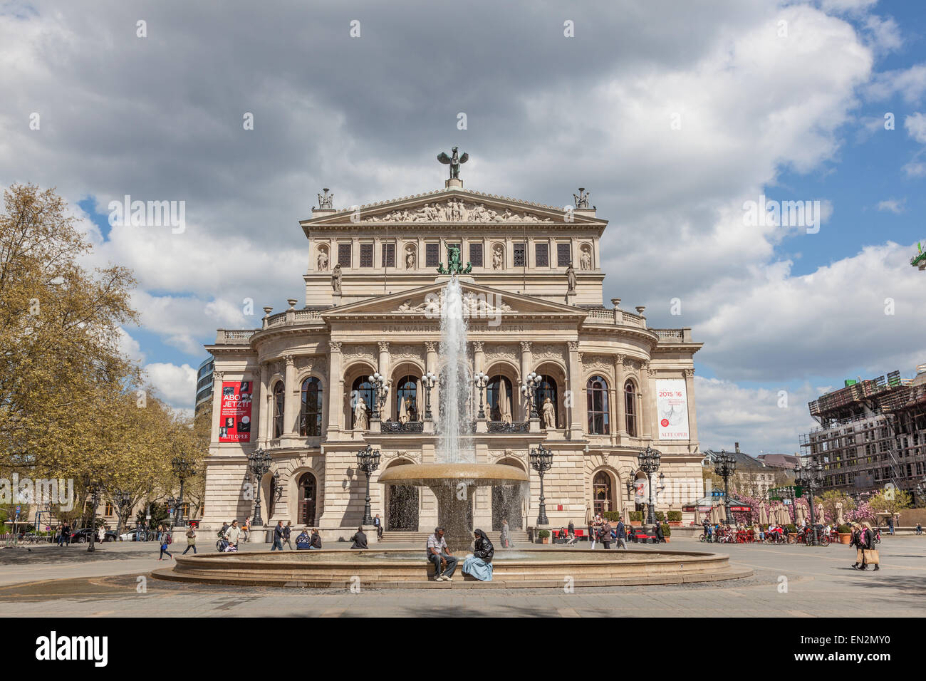 La Alte Oper (l'Antica Opera) Casa e concert hall di Francoforte sul Meno, Germania Foto Stock