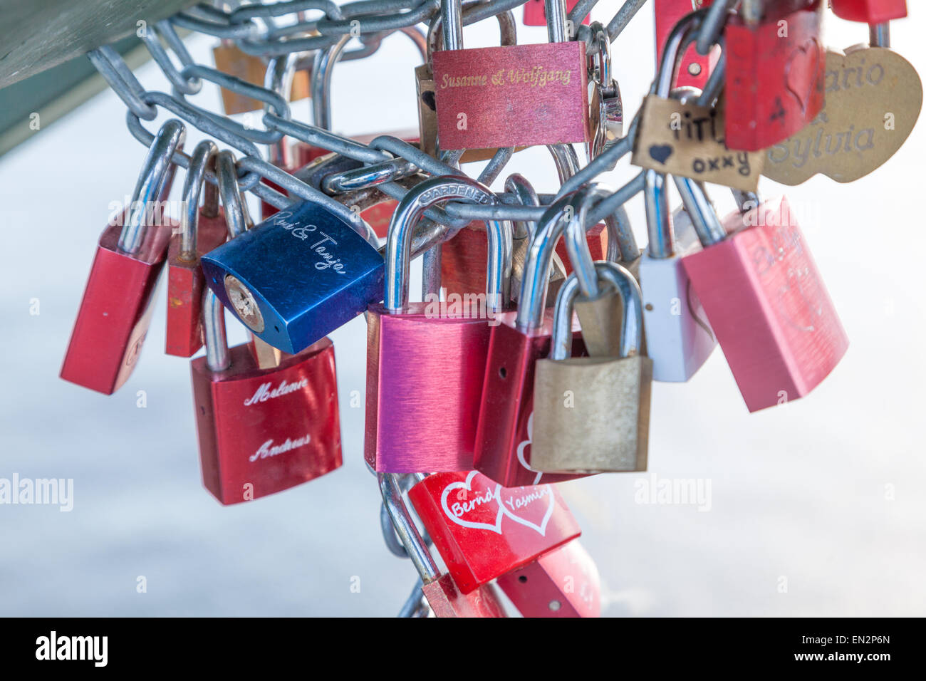 Lucchetti dell amore - simbolo di amore eterno e di amicizia Foto Stock