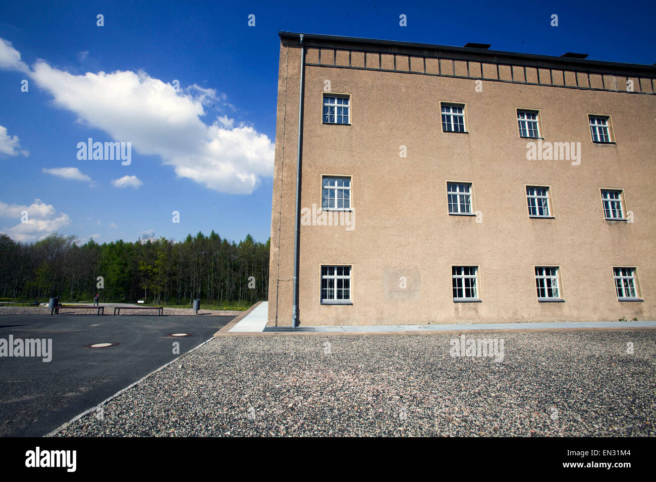 Campo di concentramento (Konzentrationslager (KZ) Buchenwald, Germania il 20 aprile 2014. Trasporto nel campo di concentramento di Buchenwald fu fondata dai Nazisti tedeschi nel luglio 1937 vicino alla città di Weimar. I prigionieri da tutta Europa e il Soviet Union-Jews, polacchi e altri Slavi Foto Stock