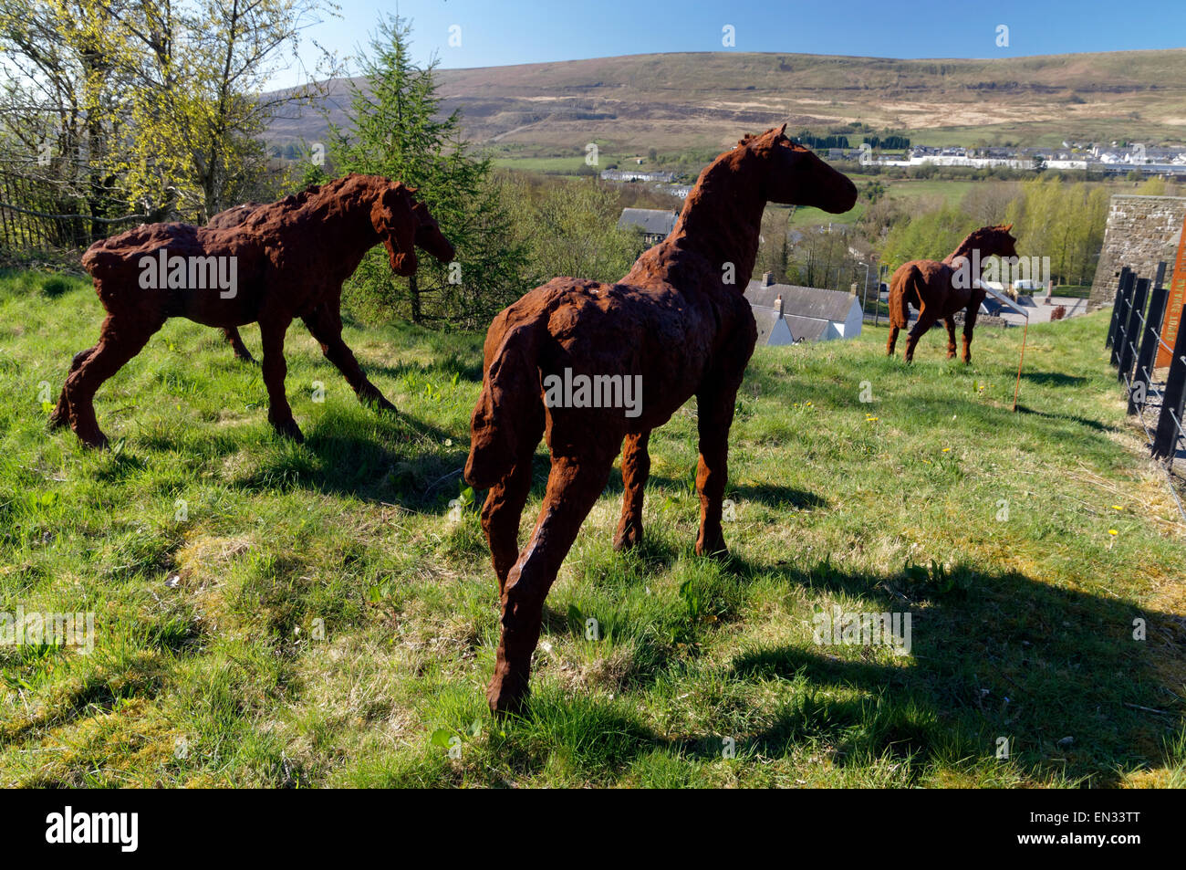 Sculture di Pit pony da Sally Mathews, Blaenavon Ferriera, Blaenavon, South Wales, Regno Unito. Foto Stock