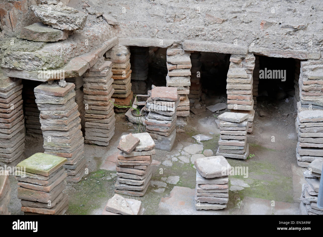 Dettaglio del Hypocaust sotto riscaldamento a pavimento nei bagni Stabian, Pompei, Italia. Foto Stock