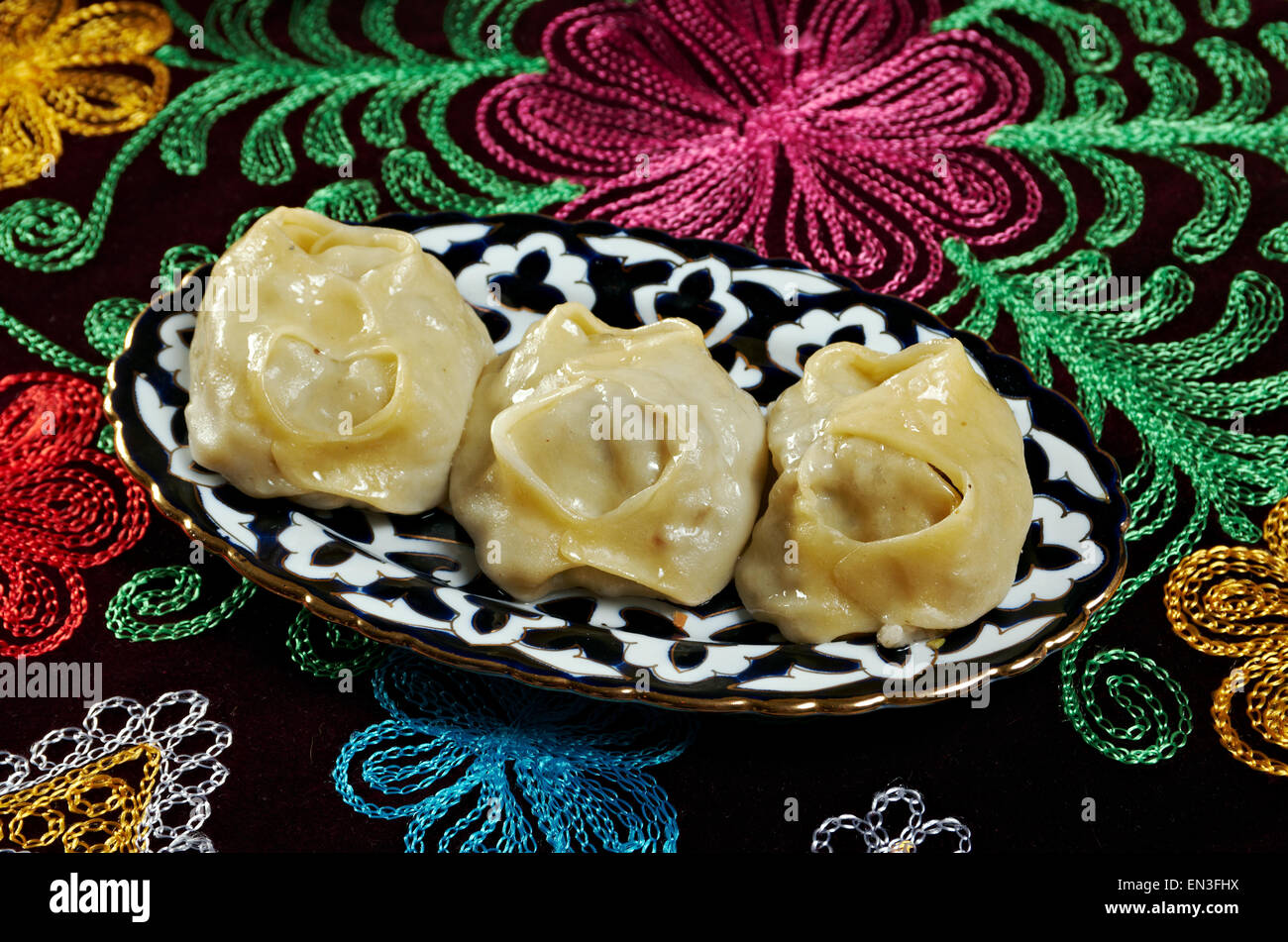 Uzbek alimentare nazionale manti - Centrale di cucina asiatica Foto Stock