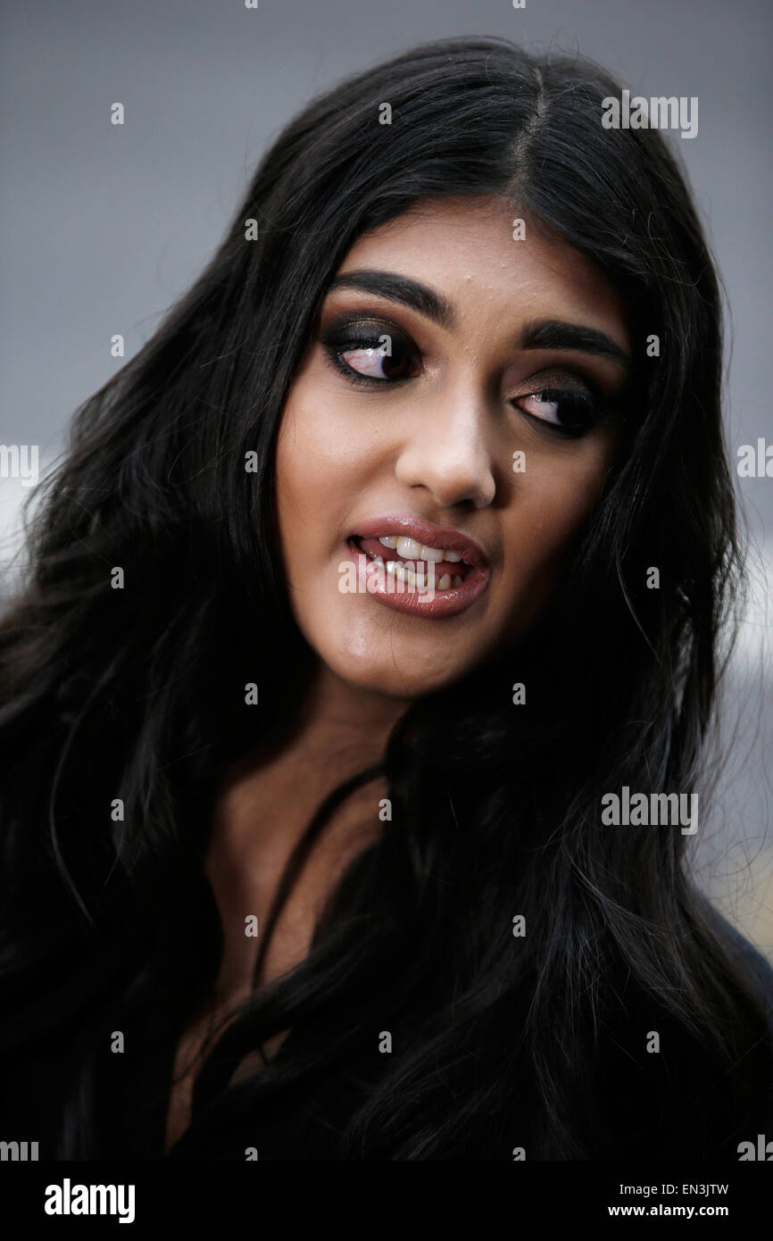 Neelam Gill è visto come lei arriva per una cerimonia di premiazione a Londra Aprile 2015 Foto Stock